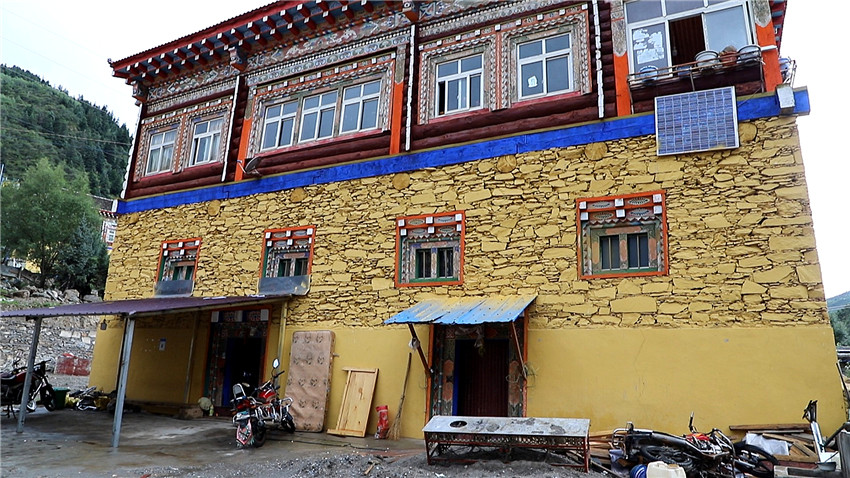 扎珍的新.jpg 扎珍的新.jpg